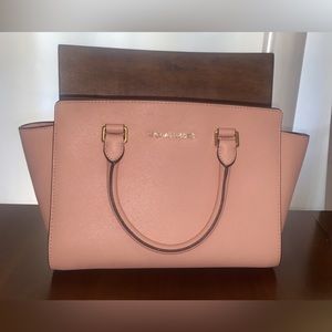 Michael Kors Selma Medium Satchel in Pink